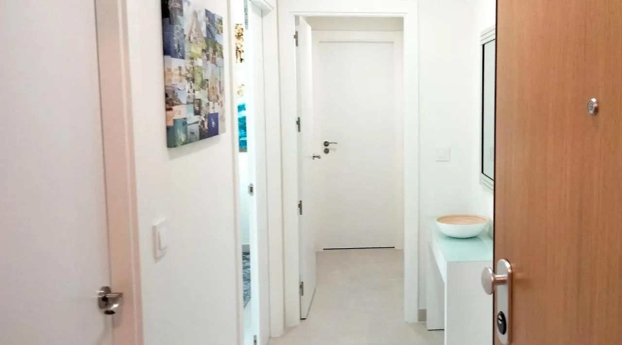 Lovely Apartment Centrally Located In Estepona 0*,