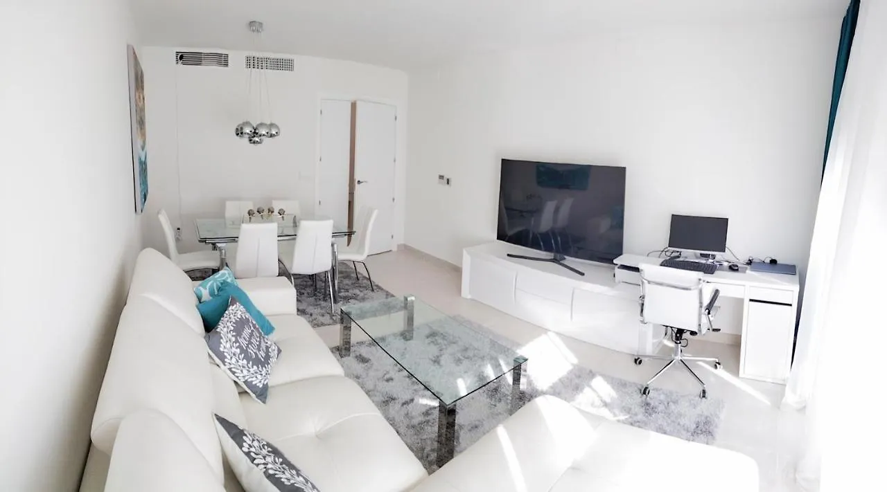 Lovely Apartment Centrally Located In Estepona 0*,