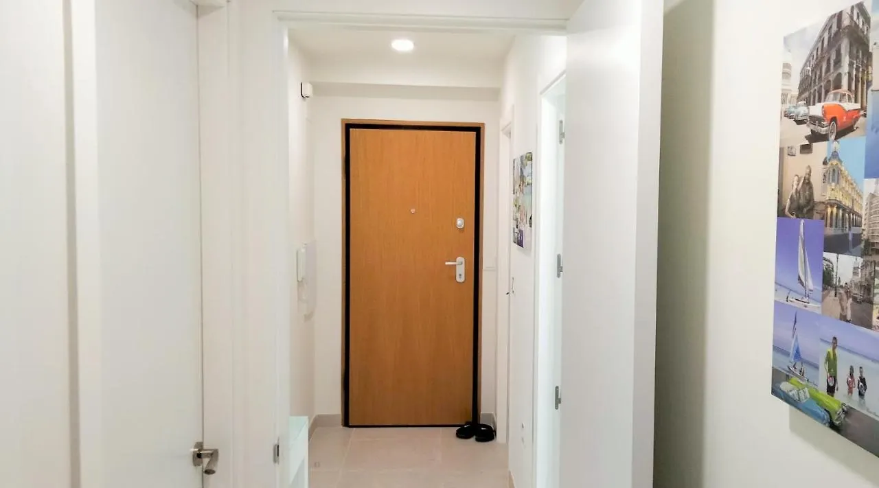 Lovely Apartment Centrally Located In Estepona
