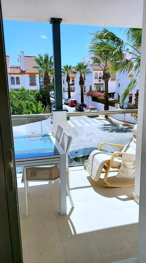 Lovely Apartment Centrally Located In Estepona