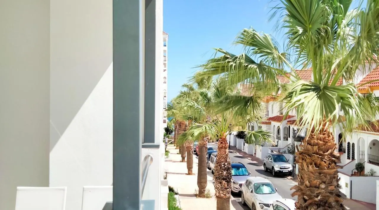 Lovely Apartment Centrally Located In Estepona